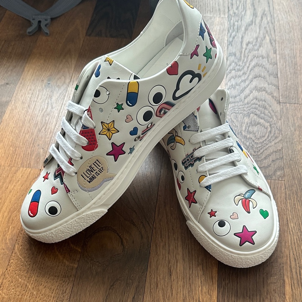 ANYA HIMDMARCH “stickers” sneakers - SZE 38- Brand new